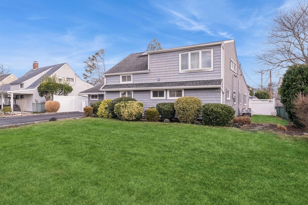 Sold $869,500