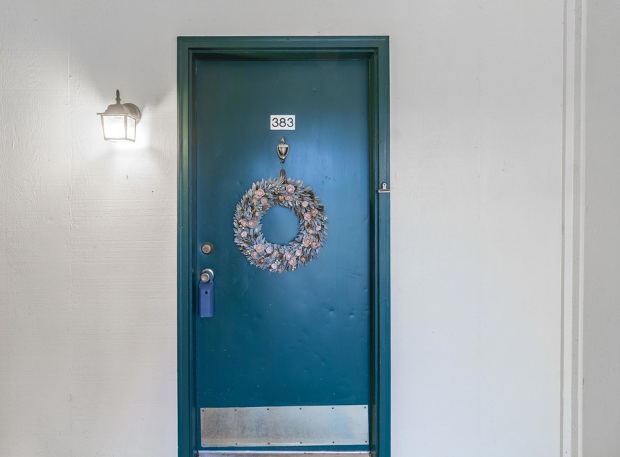 Welcome Home to Signal View