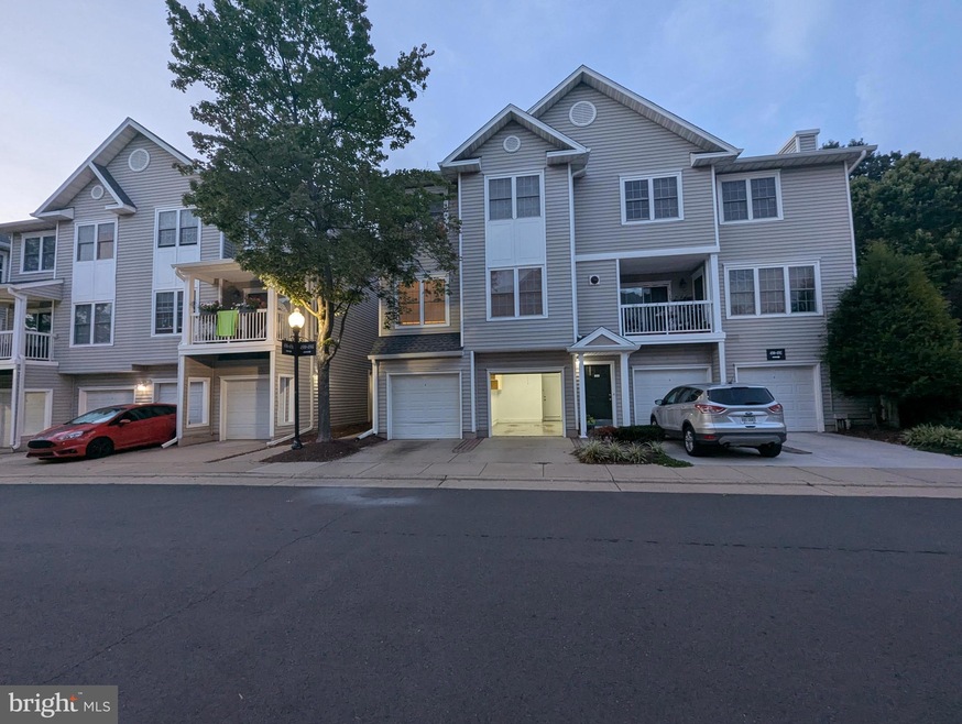 4510 Superior Square unit 4510, Fairfax, VA 22033 - photo 1