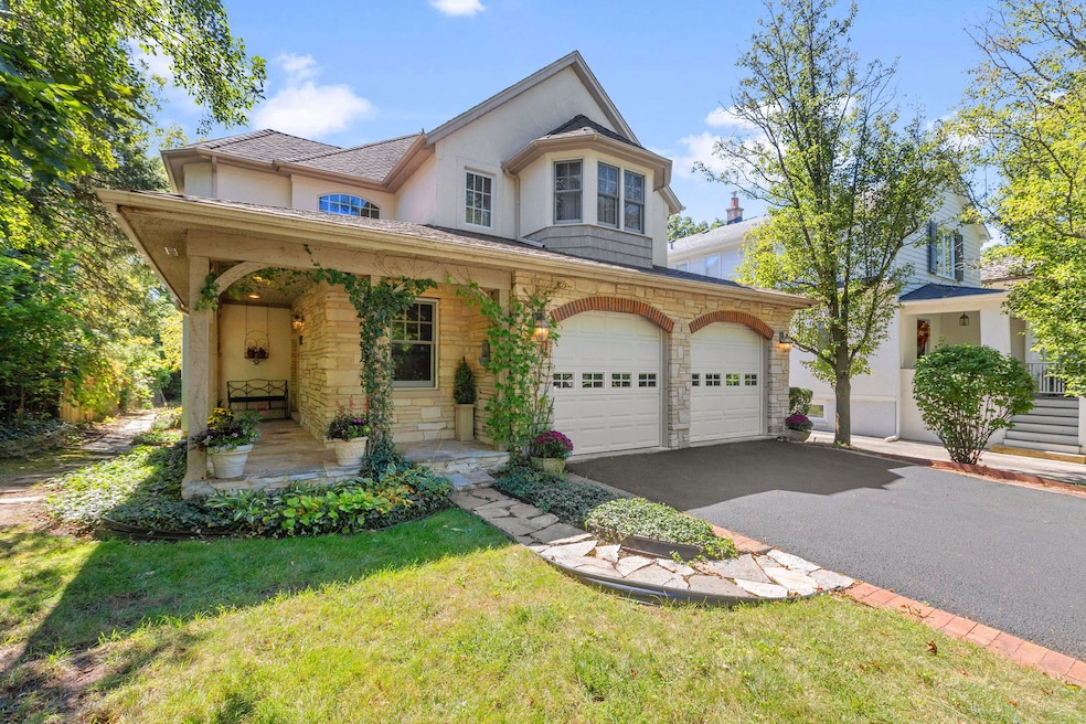 Sold $1,450,000 • Co-Listing Agent