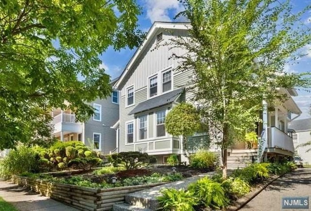 35-37 Portland Place, Montclair, NJ 07042 - photo 1