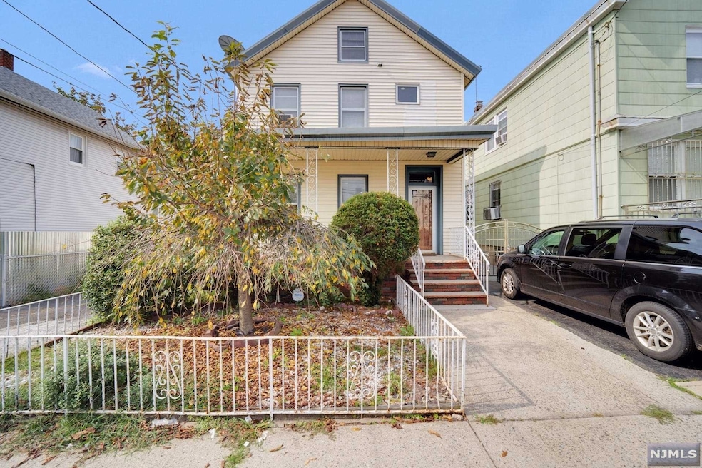 171 Pearsall Ave, Jersey City, NJ 07305 - photo 1