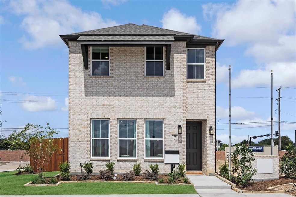 7589 Regal Ln, North Richland Hills, TX 76180 - photo 1