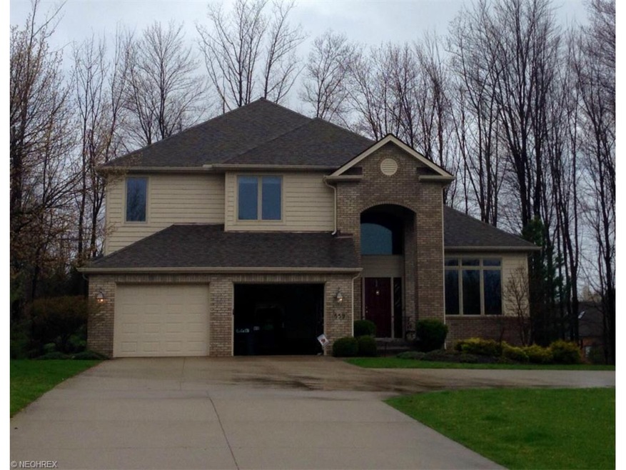 559 Burgess Cir unit 31, Aurora, OH 44202 - photo 1