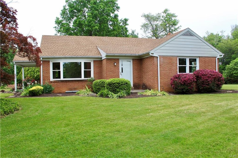 7327 Cetronia Rd, Allentown, PA 18106 - photo 1