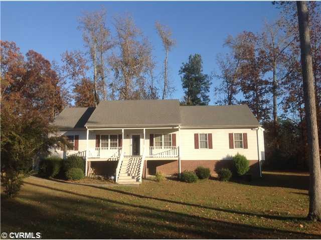 5525 Mulberry Dr, Hopewell, VA 23860 - photo 1