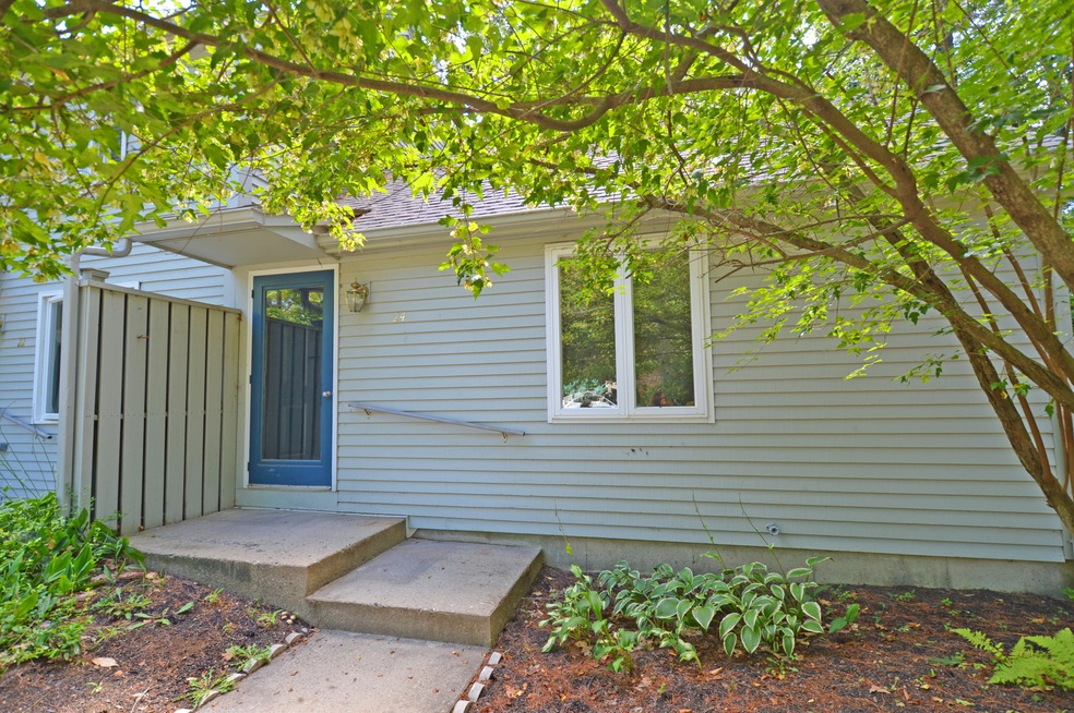 24 High Bluff Dr unit 12, Kennebunk, ME 04043 - photo 1