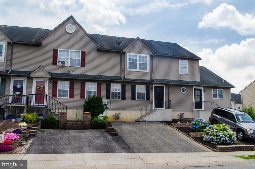 226 Quaking Aspen Ln, Marietta, PA 17547 - photo 1