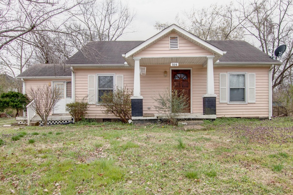516 Carney St, Shelbyville, TN 37160 - photo 1