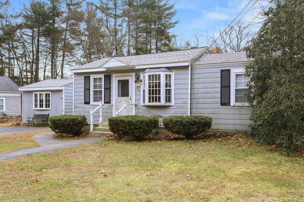 35 Gilbert St, Dracut, MA 01826 - photo 1