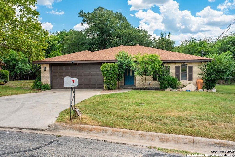 111 Homestead, Kerrville, TX 78028 - photo 1