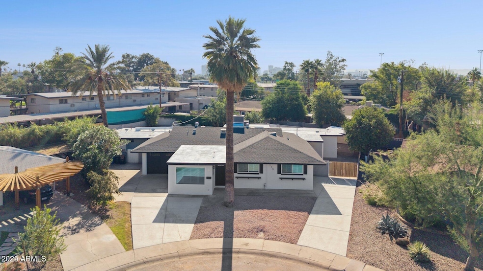 1119 W Medlock Dr, Phoenix, AZ 85013 - photo 1