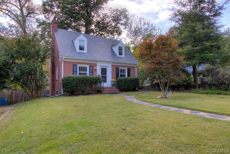 Welcome to 4004 Dunston Ave!