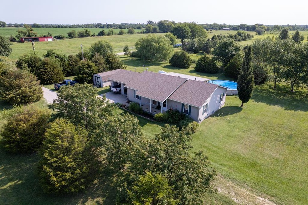 1505 17000 Rd, Parsons, KS 67357 - photo 1