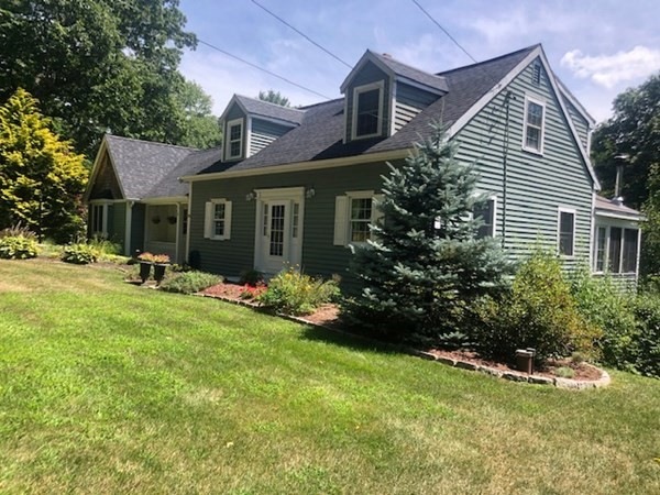 291 N Sturbridge Rd, Charlton, MA 01507 - photo 1