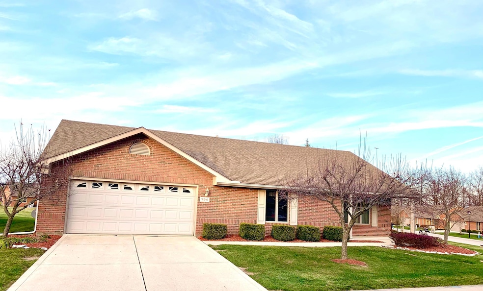 794 Hickory Hill Dr, Marysville, OH 43040 - photo 1