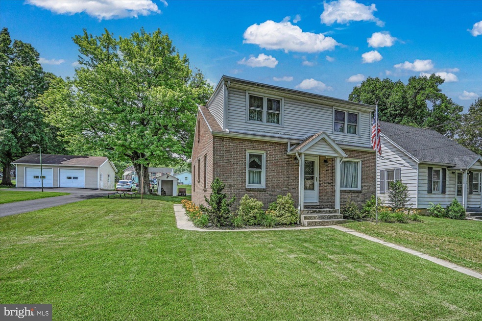 1401 Old Fritztown Rd, Reading, PA 19608 - photo 1