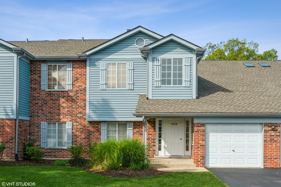 1510 Commodore Ln unit 8, Schaumburg, IL 60193 - photo 1
