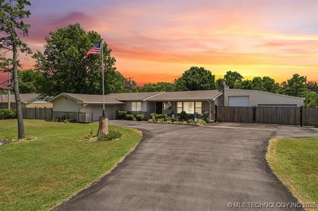 8244 E 37th St, Tulsa, OK 74145 - photo 1