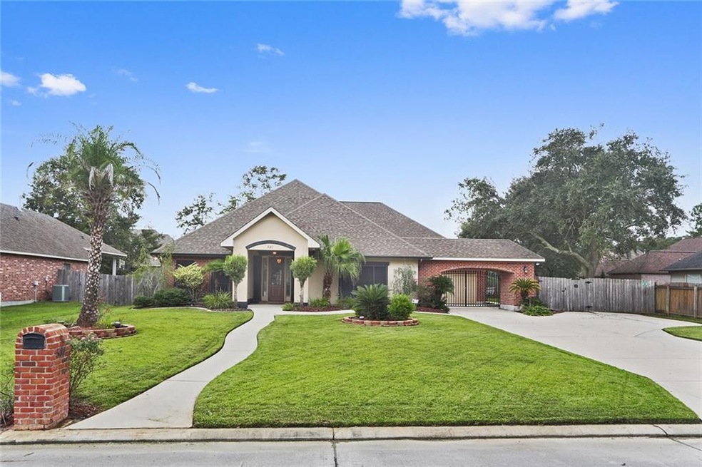 581 Clayton Ct, Slidell, LA 70461 - photo 1