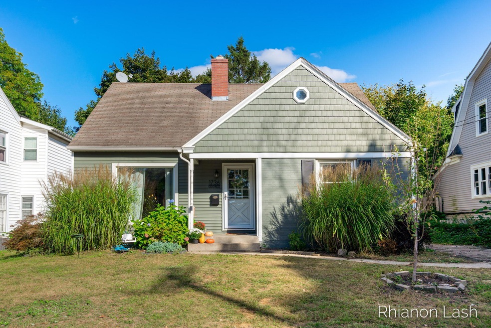 1736 Giddings-2
