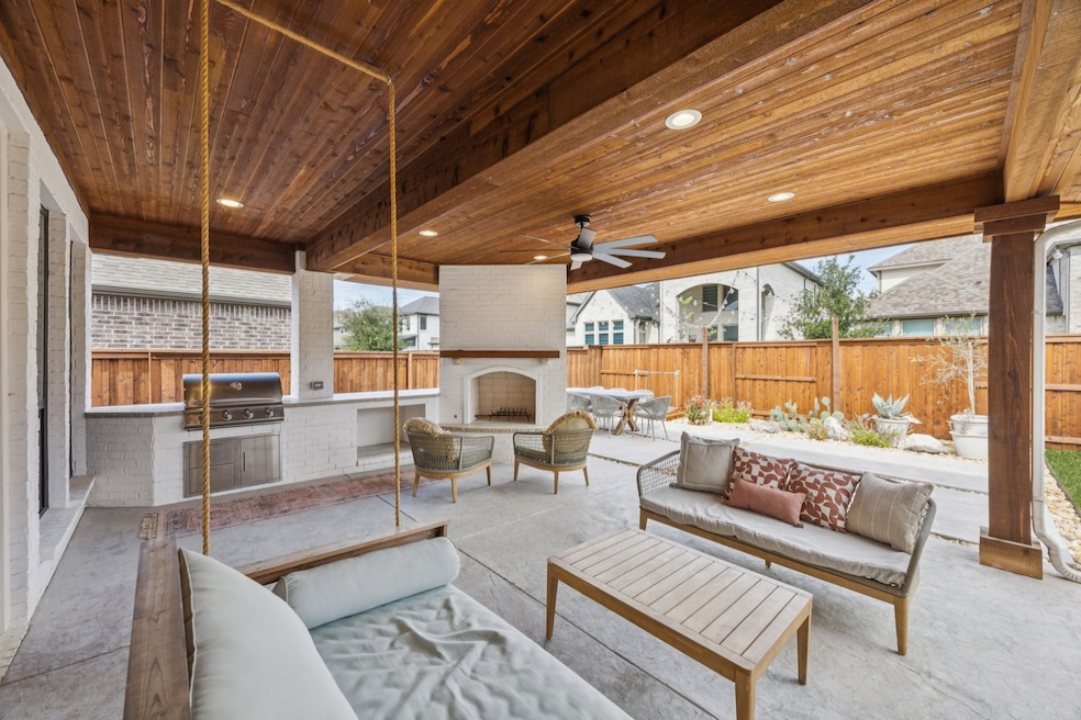 For Sale $839,900 • Co-Listing Agent