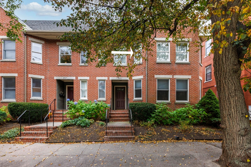 205 Vaughan St_W5_023