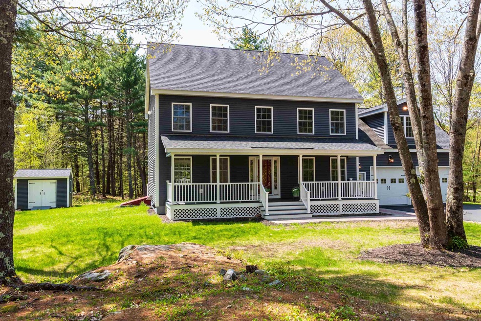 927 Second Crown Point Rd, Strafford, NH 03884 - photo 1