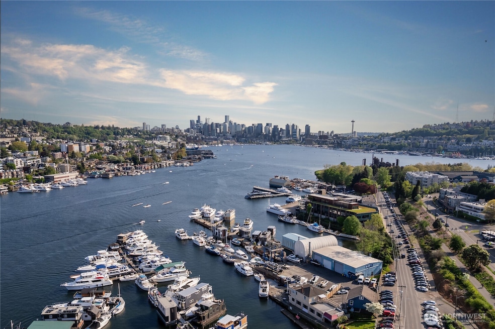 2309 N Northlake Way unit 7, Seattle, WA 98103 - photo 1