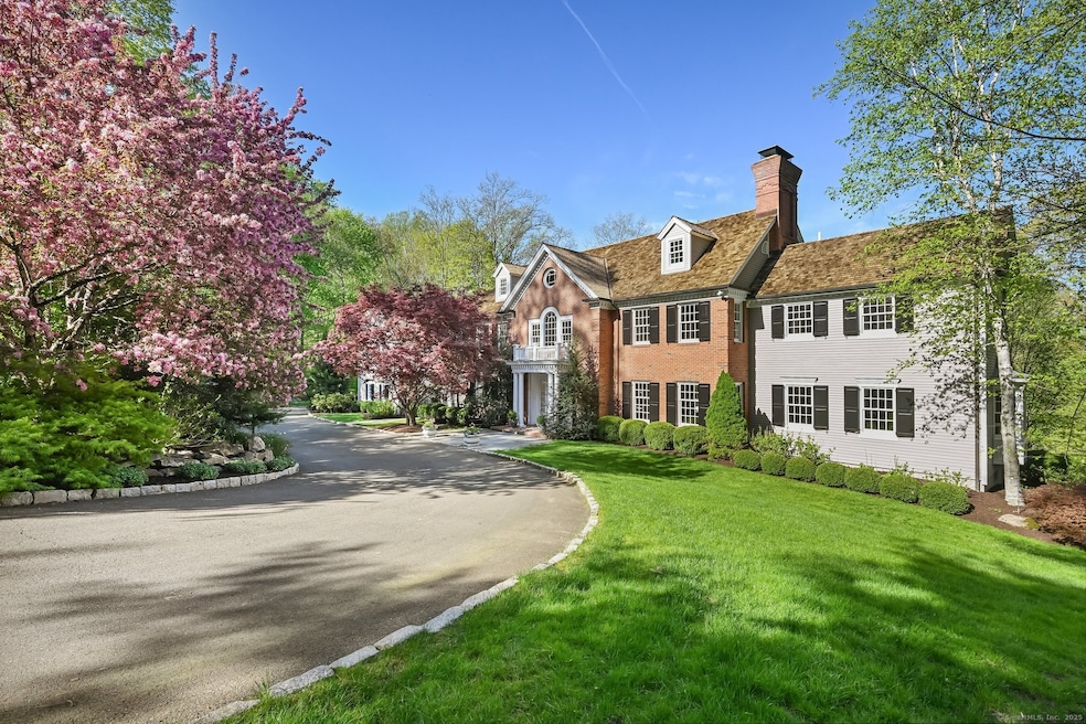 1187 Smith Ridge Rd, New Canaan, CT 06840 - photo 1