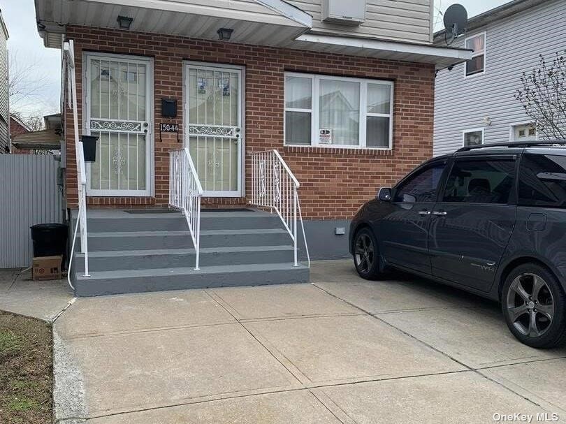 150-44 116th Ave, Jamaica, NY 11434 - photo 1