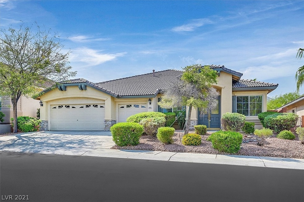 Front Elevation / Three Car Garage