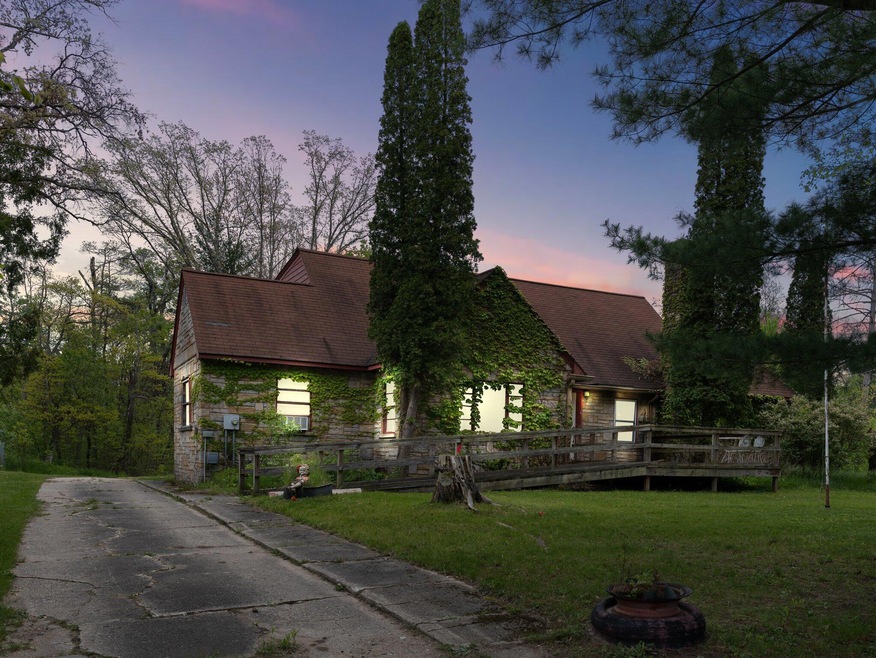 49-web-or-mls-A7403989