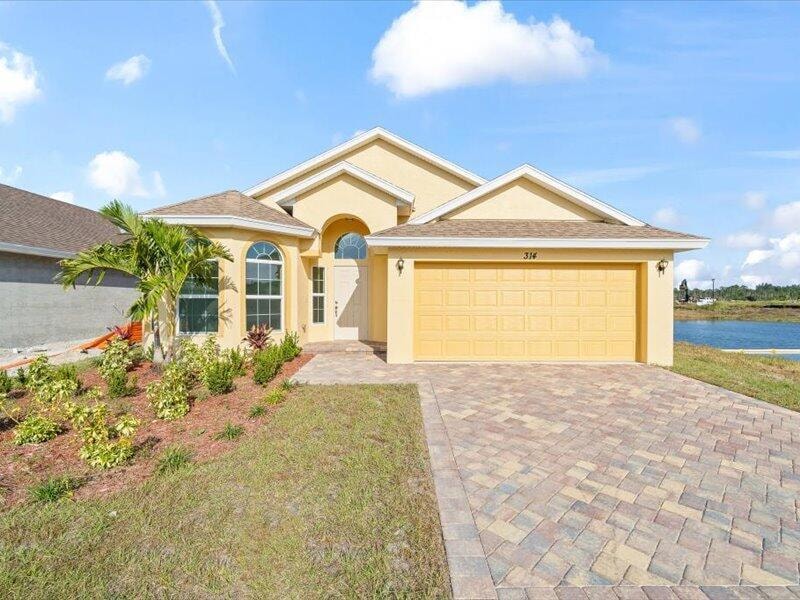 314 Silver Sands Ln, Fort Pierce, FL 34945 - photo 1