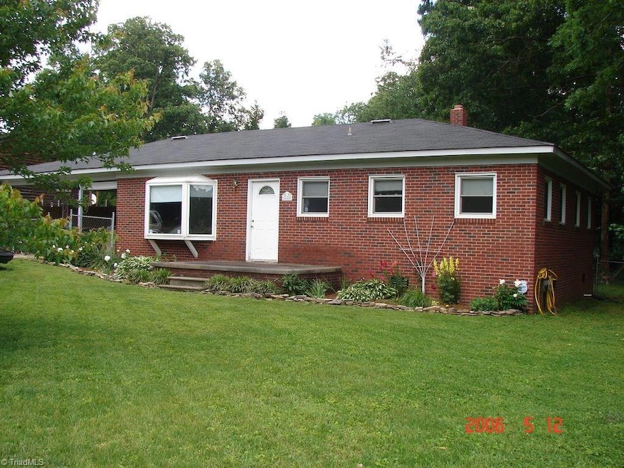 5688 Edgar Rd, High Point, NC 27263 - photo 1