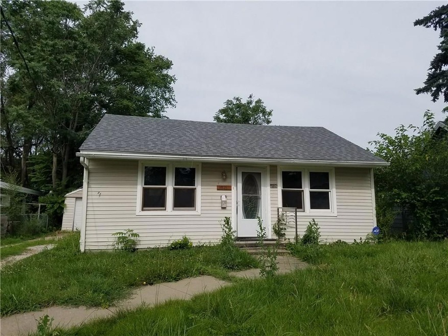 1816 E 25th St, Des Moines, IA 50317 - photo 1