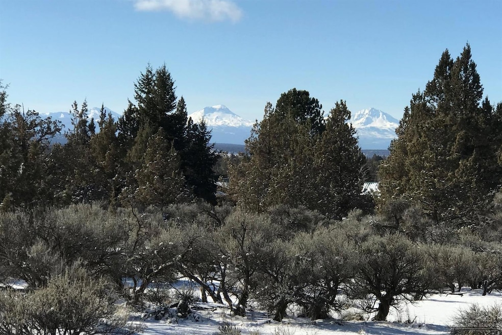 2702 NW Williams Loop, Redmond, OR 97756 - photo 1