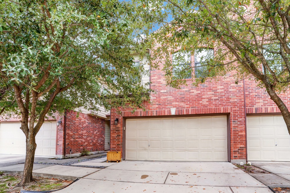 5230 Brinkman Ct, Houston, TX 77091 - photo 1