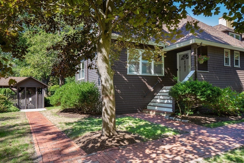 175 Milton St unit 11, Milton, MA 02186 - photo 1