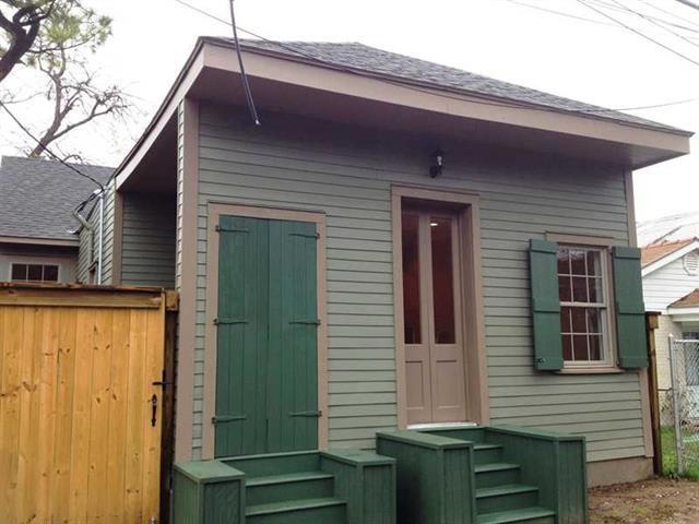 Photo. Great cottage on a wonderful block of the B