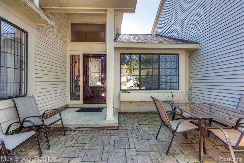 Entrance/Front Door