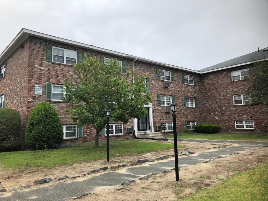 349 Hildreth St unit 22, Lowell, MA 01850 - photo 1