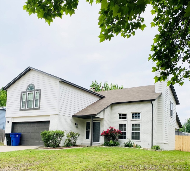 Beautiful updated & ready to call home!