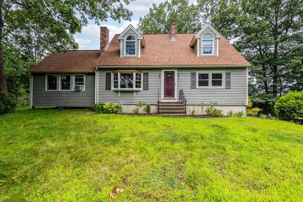 16 Meadowview Dr, Newton, NH 03858 - photo 1