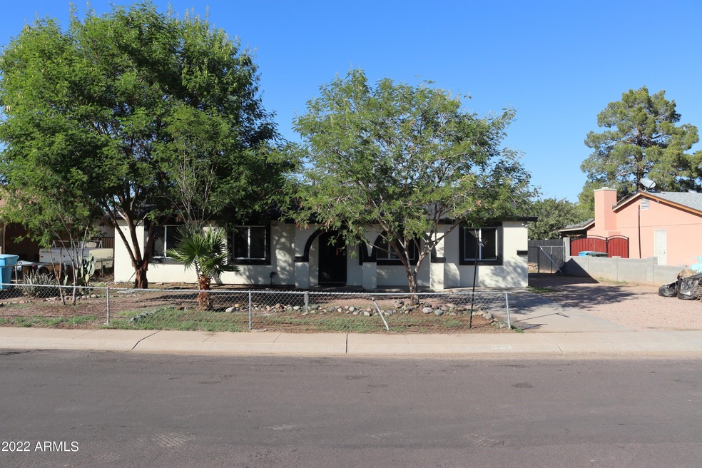 6210 W Cypress St, Phoenix, AZ 85035 - photo 1