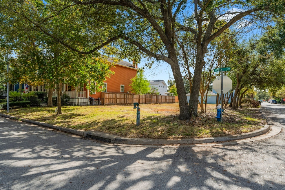 602 E 24th St, Houston, TX 77008 - photo 1
