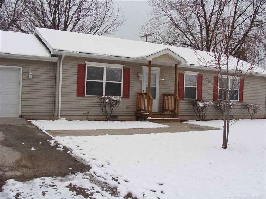 1307 Russell Ct, Port Huron, MI 48060 - photo 1