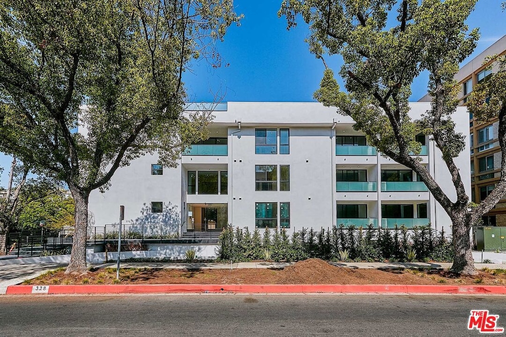 328 N Maple Dr unit 302, Beverly Hills, CA 90210 - photo 1