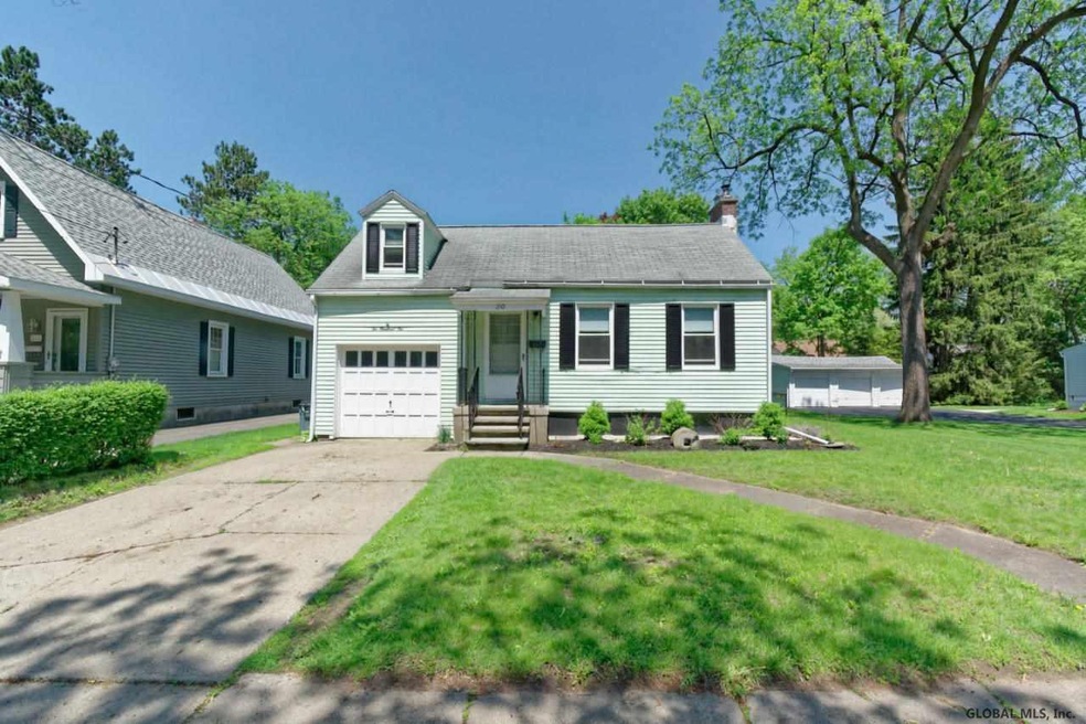 210 Wren St, Schenectady, NY 12302 - photo 1