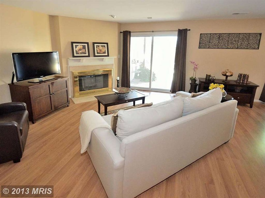 12889A Grays Pointe Rd unit A, Fairfax, VA 22033 - photo 1